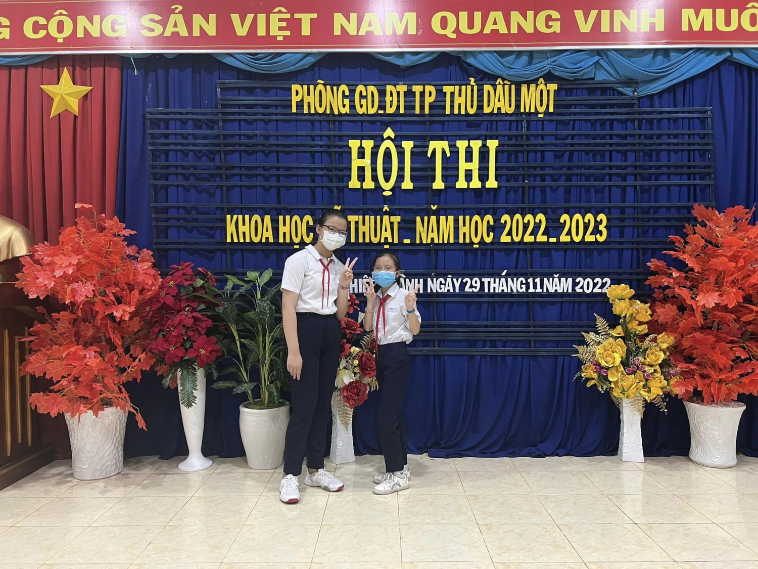 Học sinh tham gia hội thi KHKT cấp thành phố năm học 2022-2023