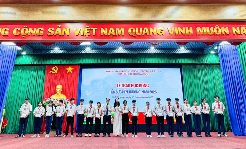 Học Sinh Trường THCS Hiệp An Nhận Học Bổng “Tiếp Sức Đến Trường” năm 2025